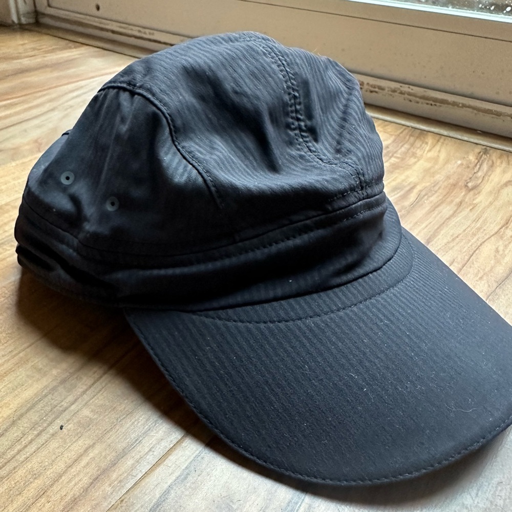Lululemon running baseball hat / Soft and comfortable running hat